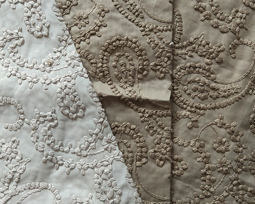 総刺繍柄ハギレ eb5ef94946f6134e6eaa27a8d51a2b