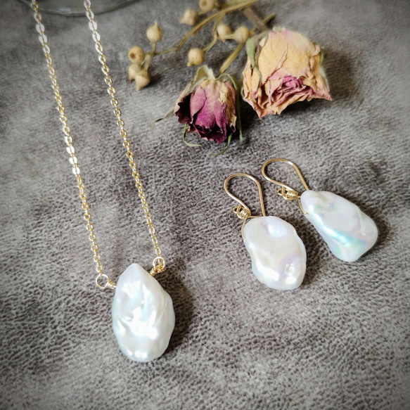 ホワイトラブラドライト・クリソベリルブルーキャッツアイピアス＋