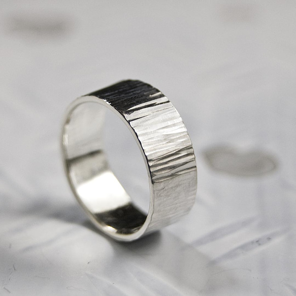 縦槌目 シルバーフラットリング 7.0mm幅 VERTICAL｜SILVER RING｜661 1枚目の画像