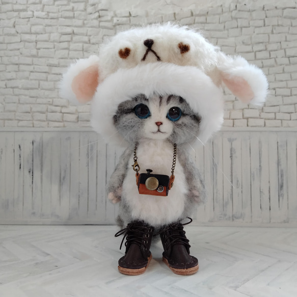 ひつじさんの帽子をかぶったねこのぬいぐるみ　羊毛フェルト　猫 2枚目の画像