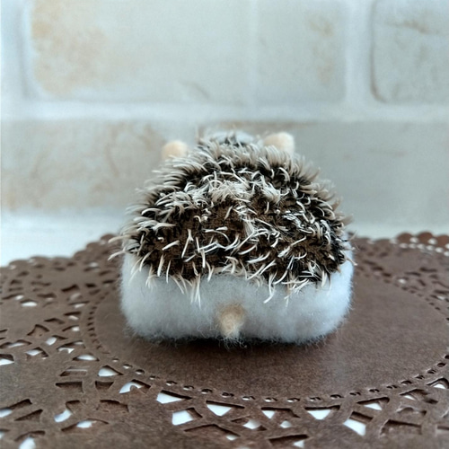 お尻ぷりっとハリネズミ 羊毛フェルト 羊毛フェルト ＊あしあと＊ 通販