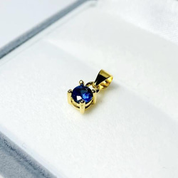 【天然石ペンダントトップ】カイヤナイト  4mm　18KGP製　ネックレス　ハンドメイド素材 1枚目の画像