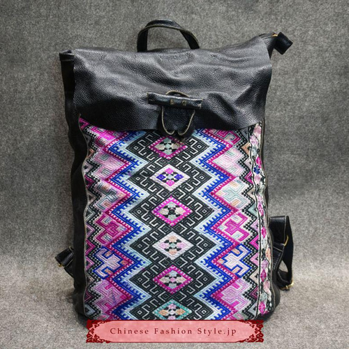 ハンドメイドのビンテージ刺繍付きリュックサック。牛革で丈夫な