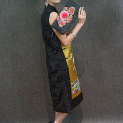 エレガントでおしゃれ、アンティーク刺繍の施されたレザーのクラッチバッグ。アジアンドレスにぴったり#102 4枚目の画像