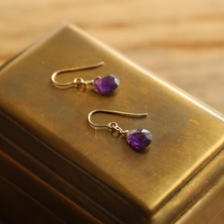 二月生日石、紫水晶&lt;寶石品質梨形&gt;耳環(K14GF) 第2張的照片