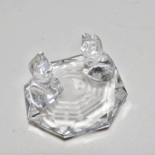 3匹の水晶ネコ 招き猫 ConNectarth 通販 13309582｜Creema(クリーマ)