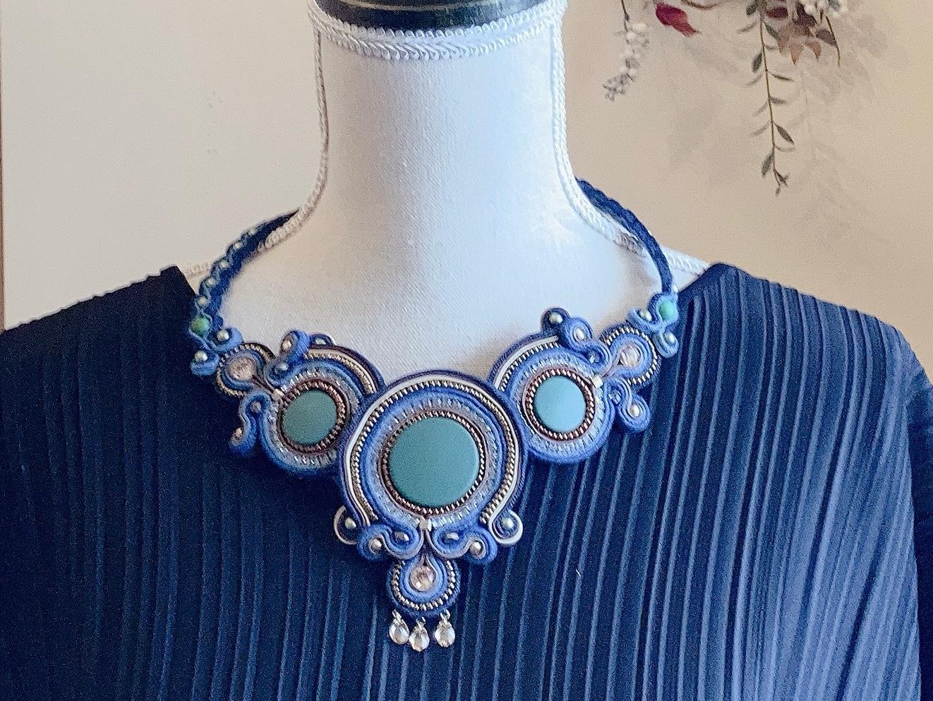 ★送料無料★デニムソウタシエ風ボリュームネックレス