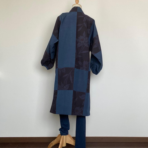 結城紬で作務衣風コート 送料無料【着物リメイク】 その他ファッション