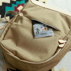 新品上市！新月真皮手作經典背包 第13張的照片