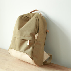 新品上市！新月真皮手作經典背包 第3張的照片