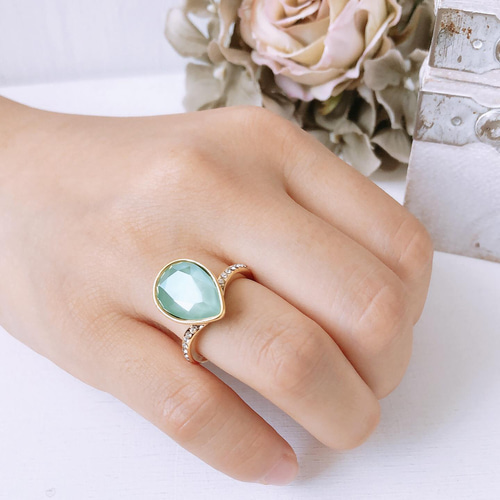 雫クリスタルミントグリーンリング】ゴールド 約13/15号 指輪・リング