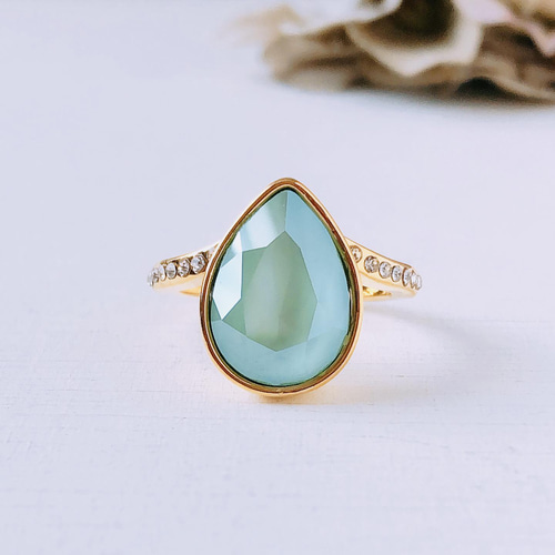 雫クリスタルミントグリーンリング】ゴールド 約13/15号 指輪・リング