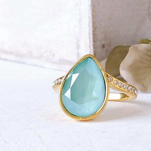 雫クリスタルミントグリーンリング】ゴールド 約13/15号 指輪・リング