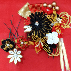 つまみ細工&水引 成人式、卒業式髪飾り｢ちりめん｣ 黒、赤、白、金
