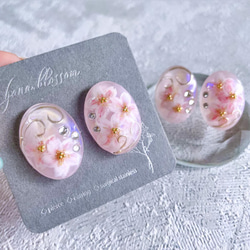 glass oval cherry blossoms Earrings 4枚目の画像