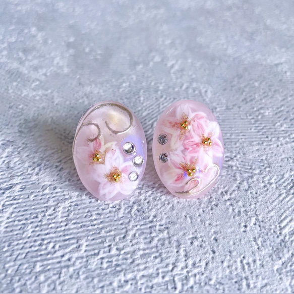 glass oval cherry blossoms Earrings 6枚目の画像