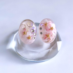 glass oval cherry blossoms Earrings 1枚目の画像