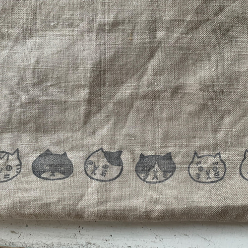 ちっちゃな巾着 サシェ M ／詰替タイプ【猫と綿毛】 sugar.C beauty]CAT IN POCKET TOTE - Maison de Selavi - 公式