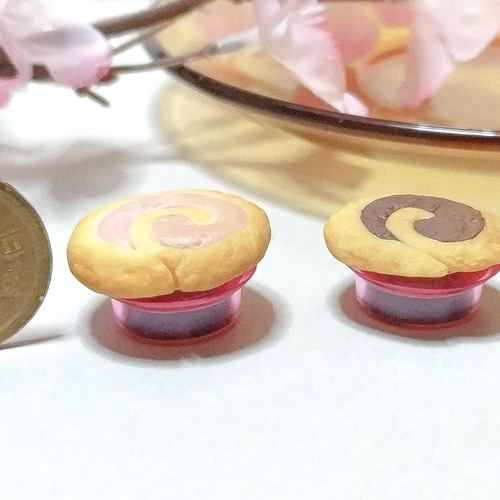 サクサク感を感じさせる渦巻きクッキー イチゴ・チョコ2個