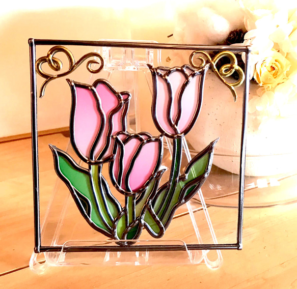 チューリップのステンドグラス壁掛け★ハンドメイド ステンドグラス ミニパネル チューリップ 15cm | iichi 日々の