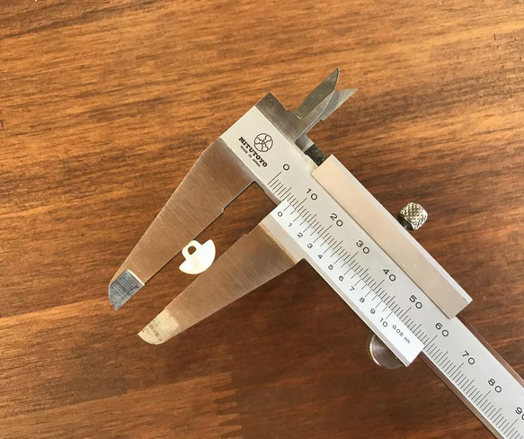 ラスト ◇ 在庫処分特価品 ◇11mm◇ パール調 プラスチックボタン ◇裏足◇ 20ヶ入 ◇ B-No,008 4枚目の画像