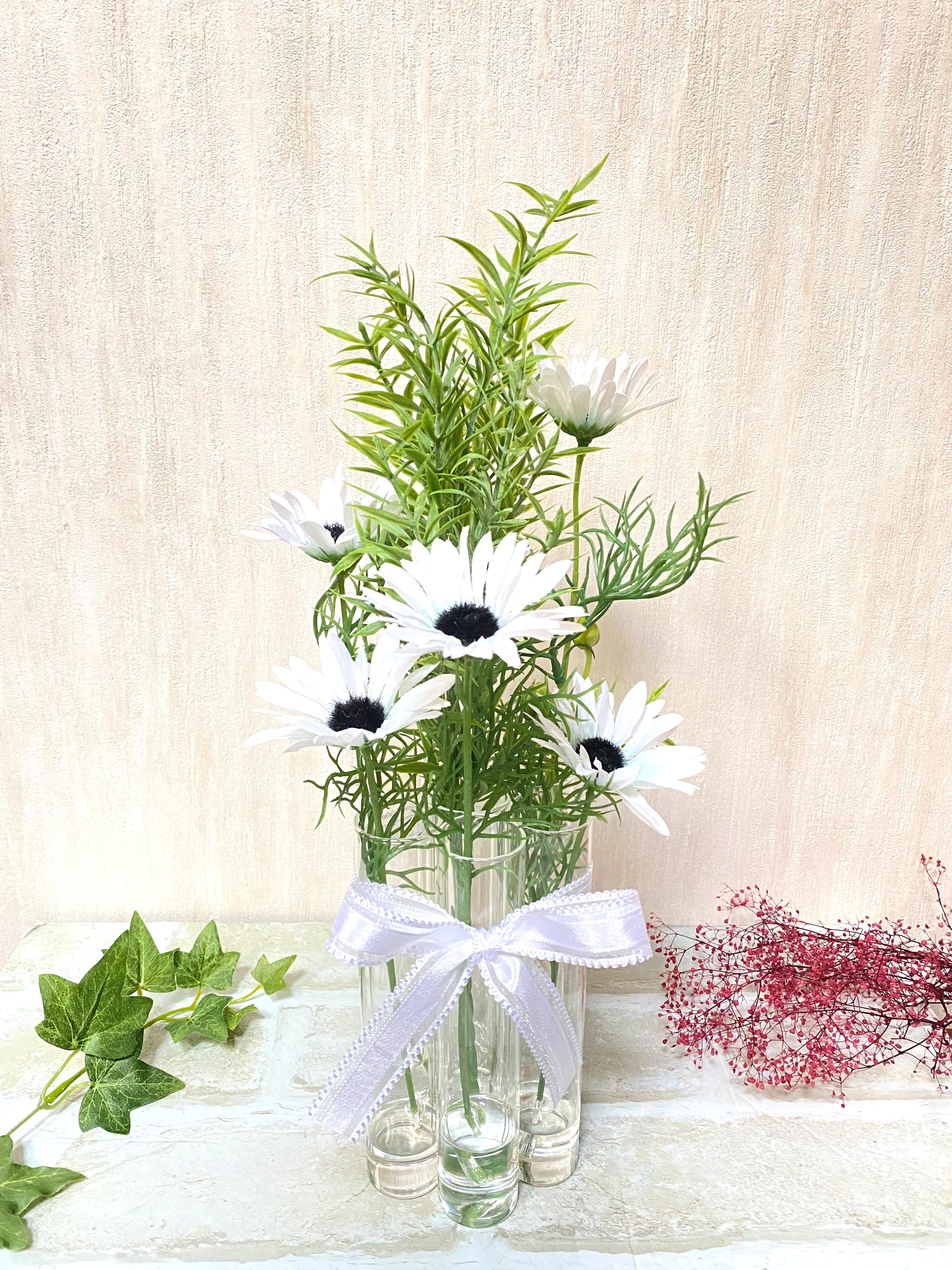 マーガレットとローズマリーのマジカルウォーターアレンジ