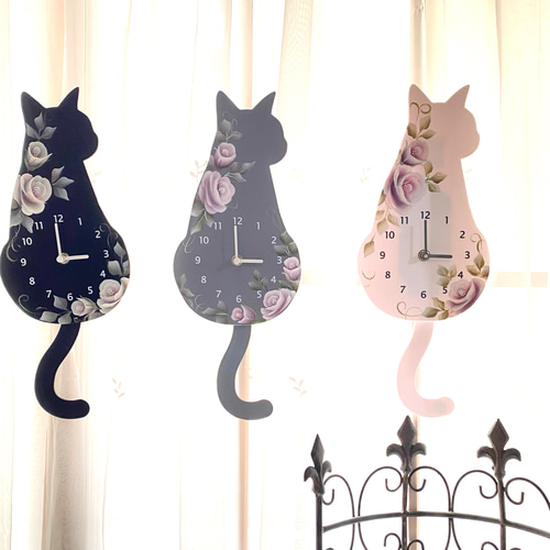 ♡しっぽが揺れる！手描きの薔薇 可愛い猫の振り子時計#ブラック