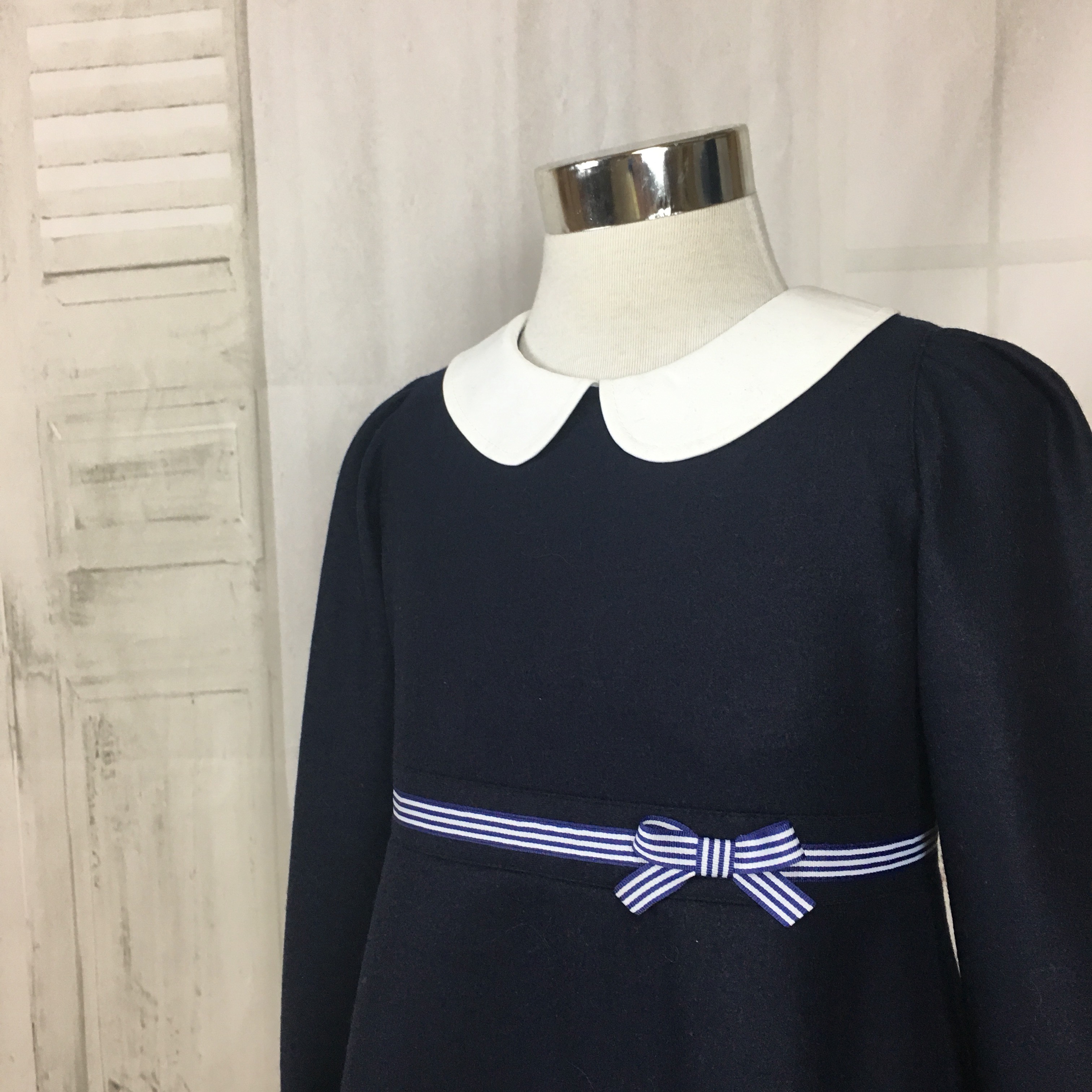 （受注用）白衿付き紺色フレアーワンピース（総裏付きです。)