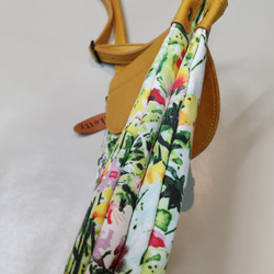 大人可愛い花柄(布地)×牛革の スリムポシェット 7枚目の画像