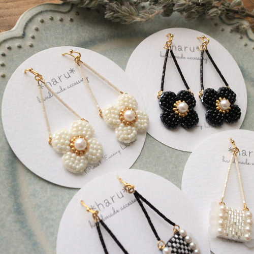 再販】ゆらゆらシリーズビーズ刺繍のお花（ﾎﾜｲﾄ）ピアス/イヤリング