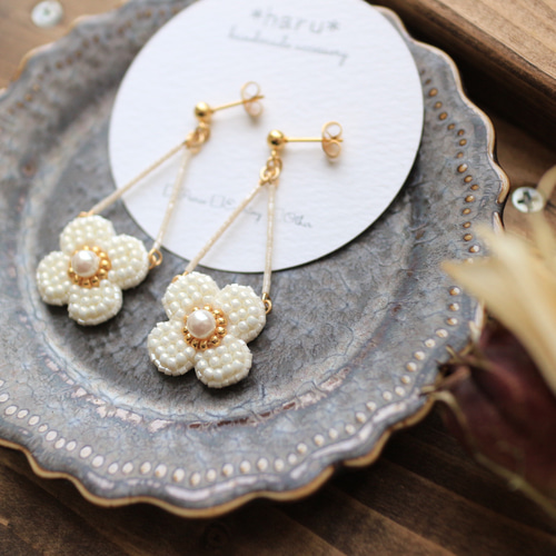 ふるさと納税 アクセサリー ピアス 奈良県 三宅町 ビーズ 刺繍 お花 ピアス イヤリング ジュエリー アクセサリー chiimade：イヤリング　ライトグリーン イヤ… 紫陽花 ビーズ刺繍イヤリング／ピアス イヤリング