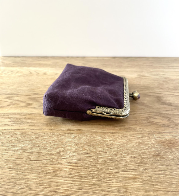 コンパクトながま口財布 がま口ポーチ アンティーク風 リネン100% 紫 2枚目の画像