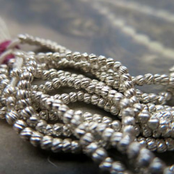 *♥*Antique Metal Seed Beads Twisted Silver 6strand*♥* 2枚目の画像