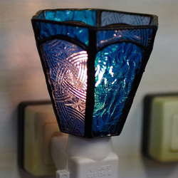 「おやすみランプ・青系六面体」ステンドグラスランプ　フットランプ　照明 3枚目の画像