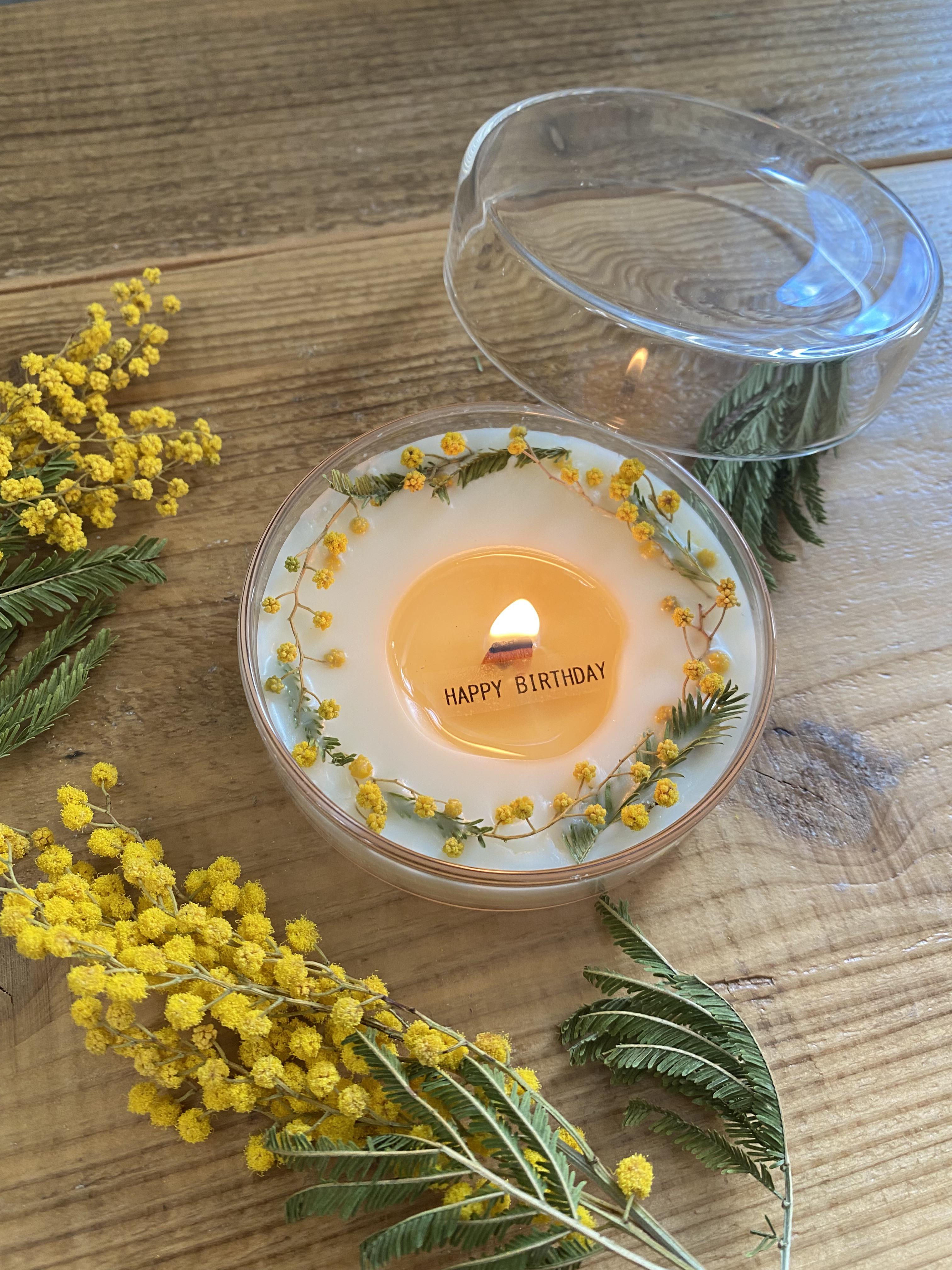 キャンドル作り初心者が作ったミモザのキャンドルや薬瓶型のキャンドルです。 キャンドル作り初心者が作ったミモザのキャンドルや薬瓶型のキャンドル