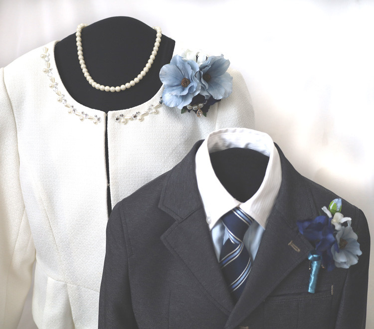 親子ペア2個セット＊親子コサージュ男の子用＊ブルーラナンキュラス＊2点セットに＋1で3点へ