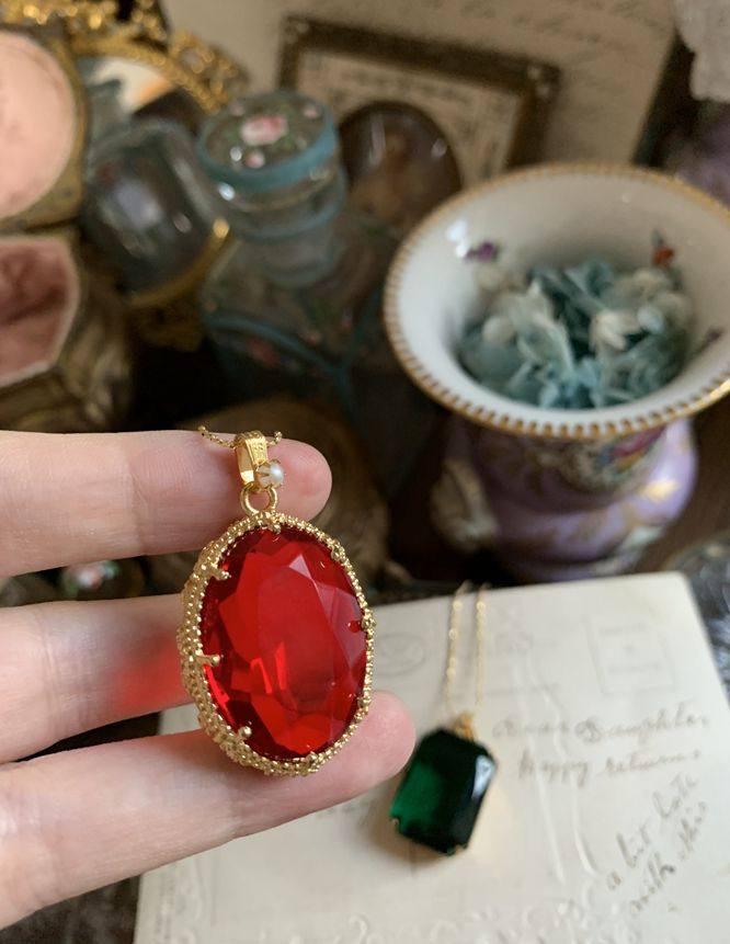 ウエスタンアンティーク 人工ルビー ピジョンブラッドレッド ルビーピジョンブラッド ストーン 赤 ネックレス