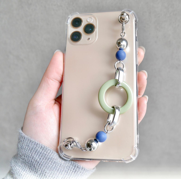ピスタチオカラーのキーリングハンガー　スマホケース　iPhoneケース　全機種　スマホチェーン 1枚目の画像