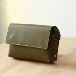 新品上市！男士輕量平單肩包。父親節完美禮物之選。 第2張的照片