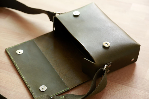 新品上市！男士輕量平單肩包。父親節完美禮物之選。 第8張的照片