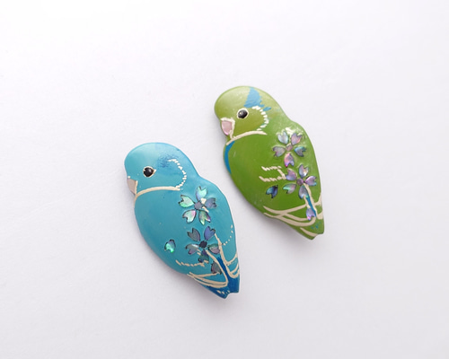 見返りマメルリハインコ桜螺鈿 漆ブローチ ブローチ ululu 通販