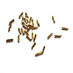 アメリカ製 真鍮製 メタルビーズ ゴールド ツイスト 6×1.2mm (30個) 2枚目の画像