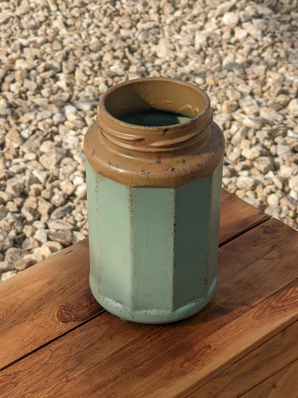 びんの鉢‐瓶をリメイクした植木鉢‐ 2枚目の画像