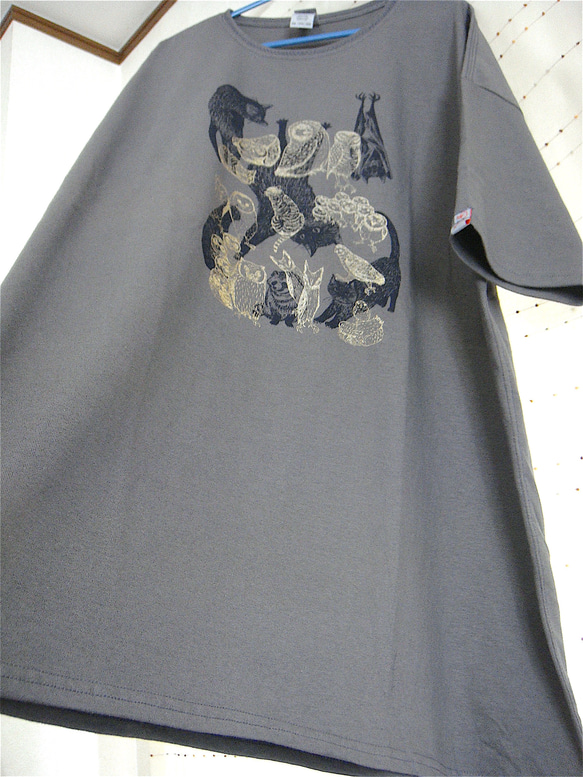【シルク印刷】リメイクTシャツチュニック・とりねこ2版：女子フリーサイズ・チャコールグレー 5枚目の画像