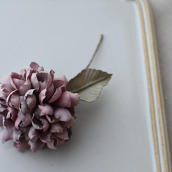 【布花】紫陽花のコサージュ（アンティークパープル）/一点物 5枚目の画像
