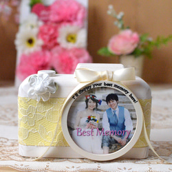 冬限定2025 ！レースのカメラ型フォトフレーム イエロー 結婚祝い用・ブライダルに 2枚目の画像