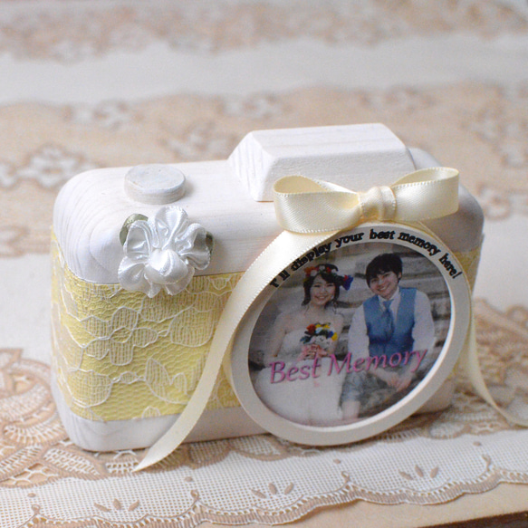 冬限定2025 ！レースのカメラ型フォトフレーム イエロー 結婚祝い用・ブライダルに 5枚目の画像