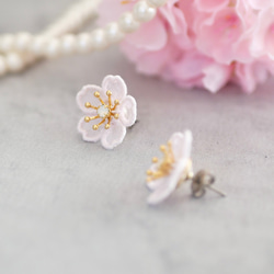 【特集掲載】桜[ソメイヨシノ]ピアス/イヤリング　(受注生産/オーガンジー刺繍/春/花/フラワー/フォーマル/入学式) 5枚目の画像