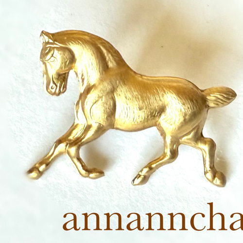 アメリカ製 馬 真鍮の ピンブローチ】干支 2026 ゴールドカラー 男性に