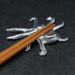 錫製箸置き　マダコ 2枚目の画像